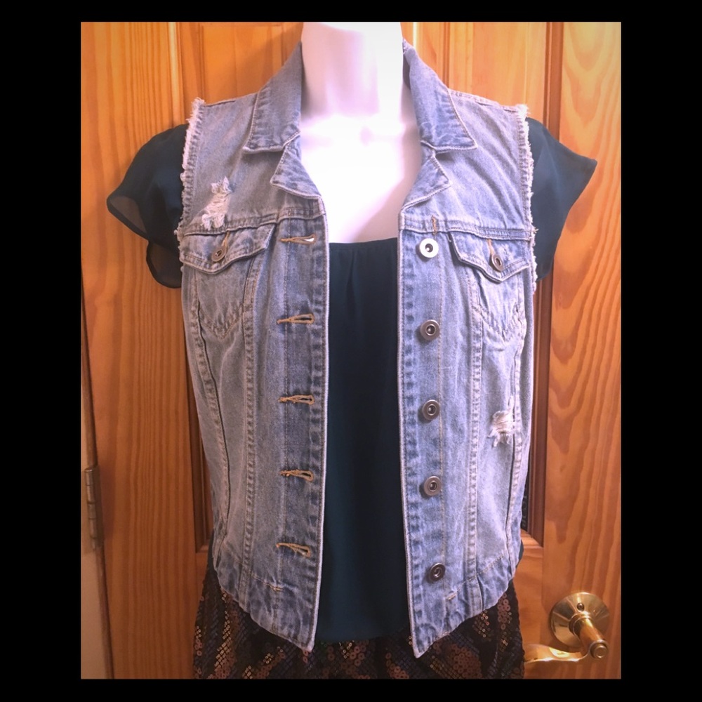 NWT Justfab Acid wash denim hi-low vest SZ XS